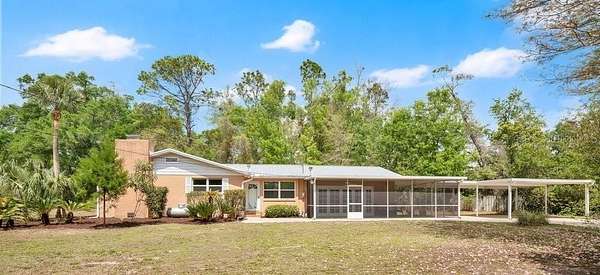 2.56 Acres of Land with Home for Sale in Apopka, Florida