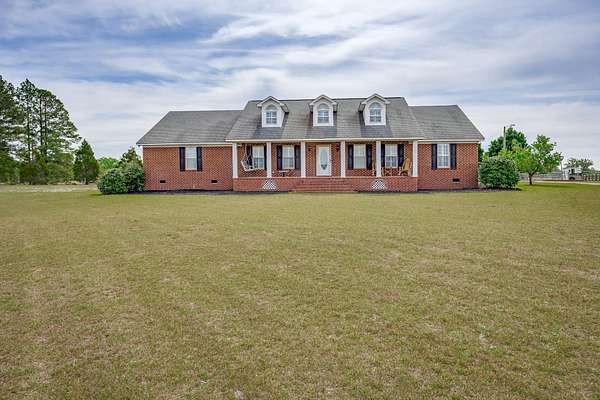 9 Acres of Land with Home for Sale in Hartsville, South Carolina