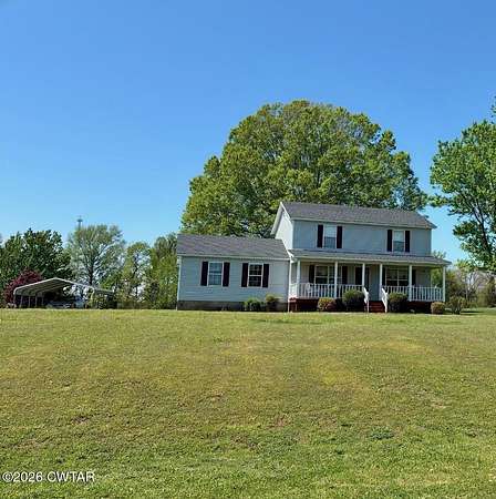 2 Acres of Land with Home for Sale in Medina, Tennessee