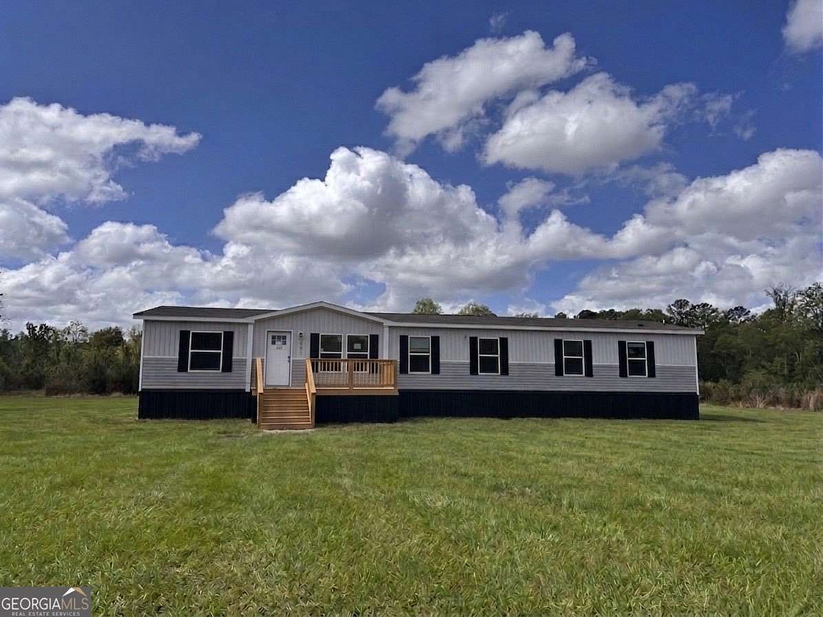 3.78 Acres of Land with Home for Sale in Nahunta, Georgia