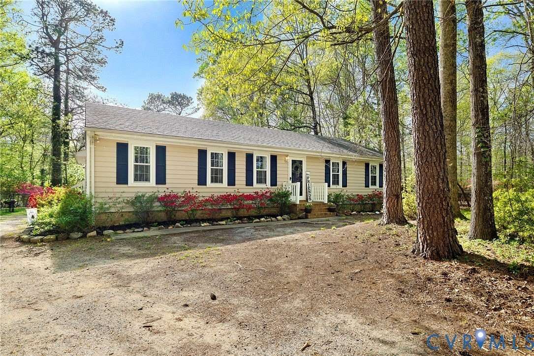 4 Acres of Land with Home for Sale in Mechanicsville, Virginia