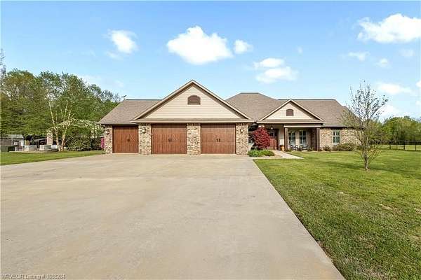 34.8 Acres of Land with Home for Sale in De Queen, Arkansas