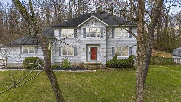 26 Acres of Recreational Land with Home for Sale in Newark, Ohio