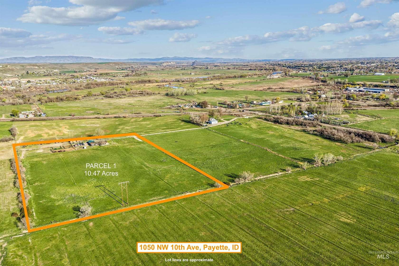 10.5 Acres of Land with Home for Sale in Payette, Idaho