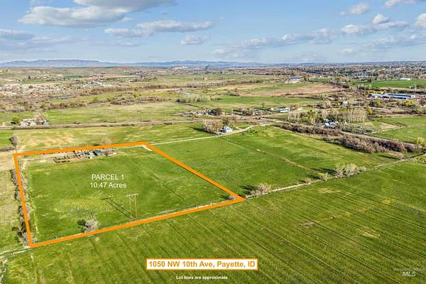 10.5 Acres of Land with Home for Sale in Payette, Idaho