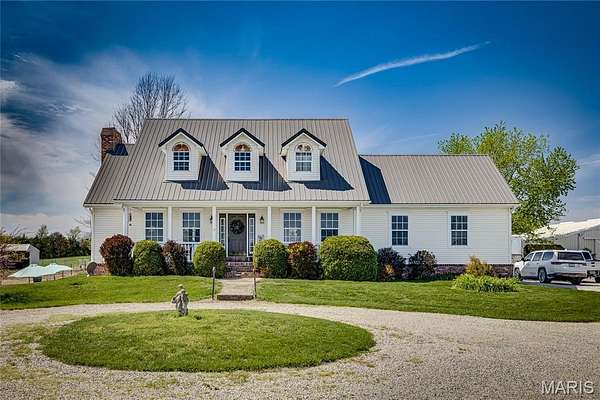 22 Acres of Agricultural Land with Home for Sale in Farmington, Missouri