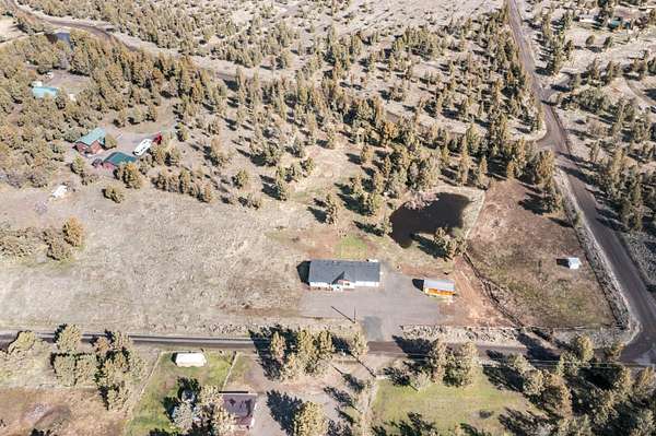 5 Acres of Land with Home for Sale in Prineville, Oregon