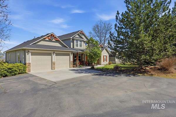 5.26 Acres of Land with Home for Sale in Emmett, Idaho