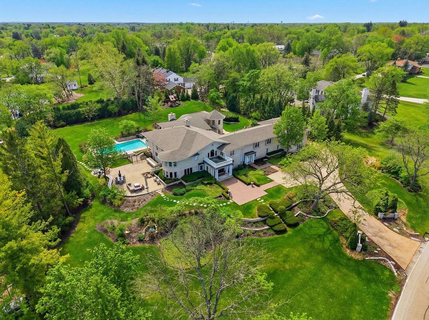 1.54 Acres of Land with Home for Sale in Inverness, Illinois