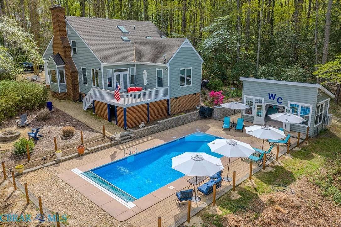 3.44 Acres of Land with Home for Sale in Hartfield, Virginia