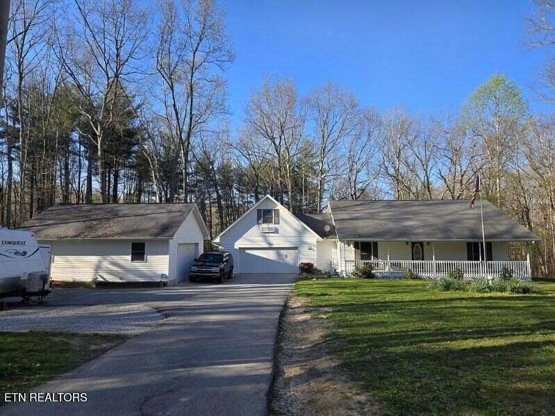 19.4 Acres of Land with Home for Sale in Crossville, Tennessee