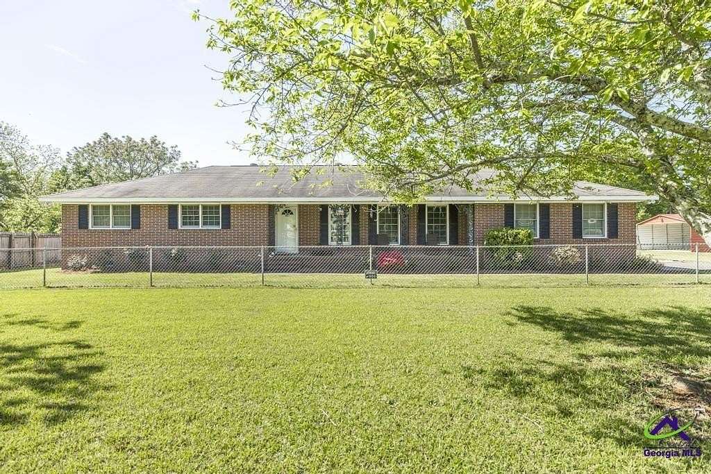 6.67 Acres of Land with Home for Sale in Warner Robins, Georgia