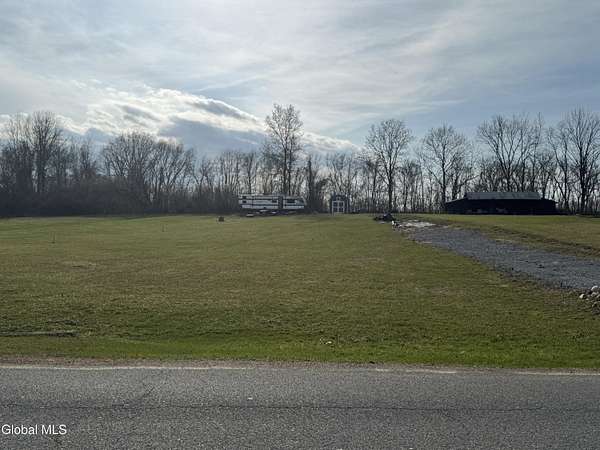 1 Acre of Residential Land for Sale in Hudson Falls, New York