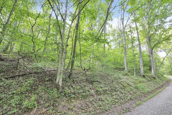 5.89 Acres of Land for Sale in Laurelville, Ohio