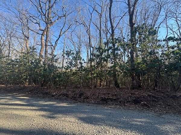 1.2 Acres of Residential Land for Sale in Hillsville, Virginia