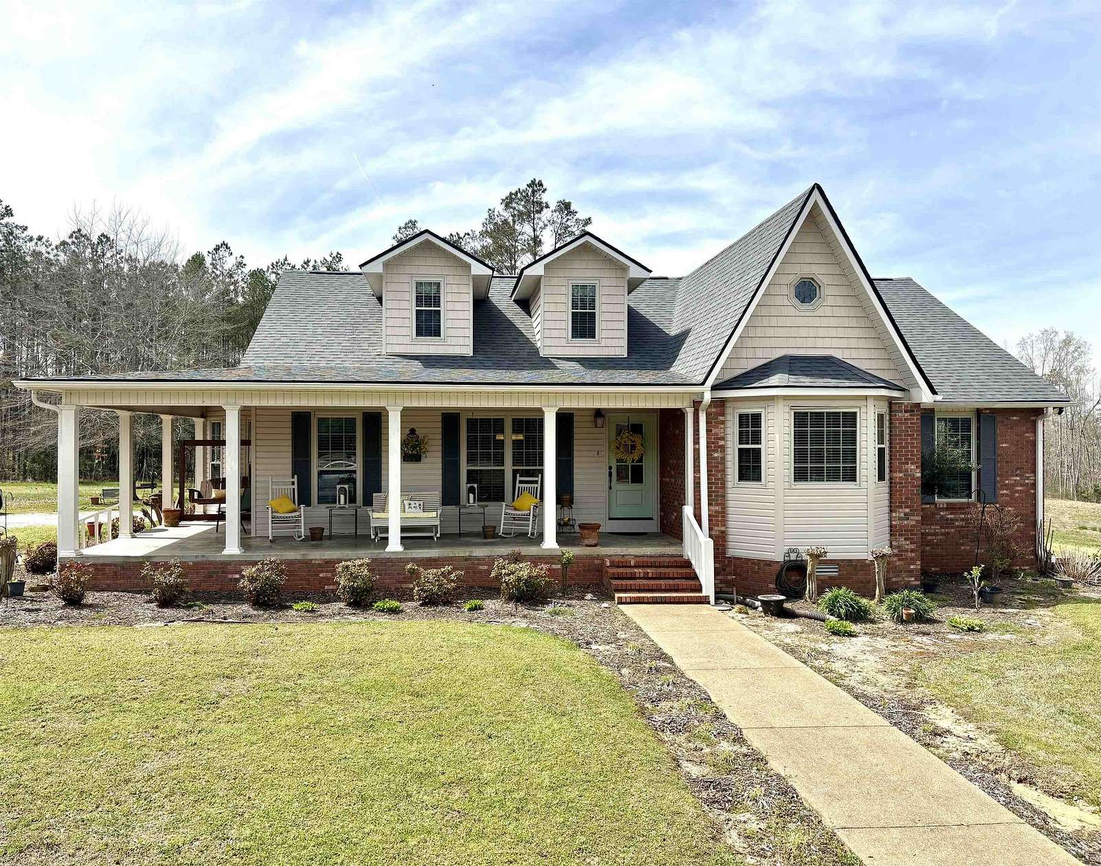 8 Acres of Land with Home for Sale in Cherokee, Alabama