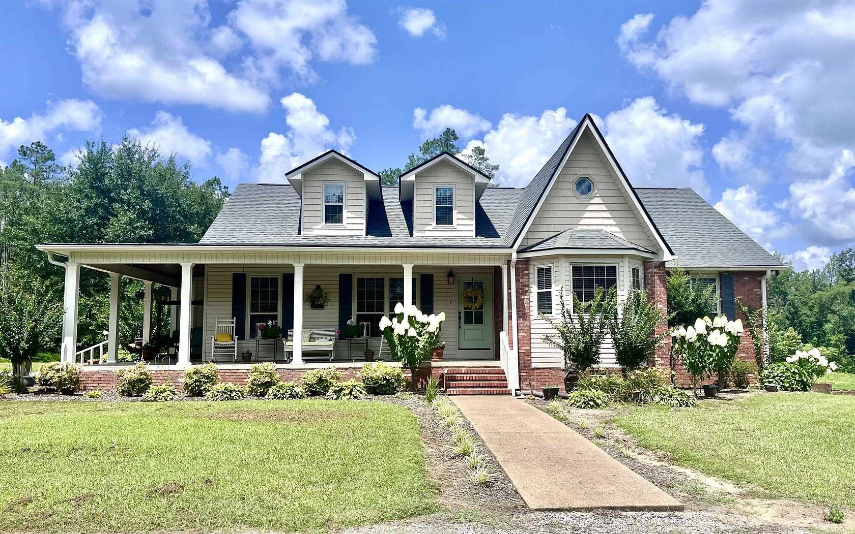 8 Acres of Land with Home for Sale in Cherokee, Alabama