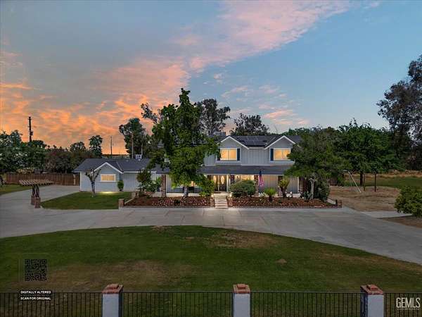 2.5 Acres of Land with Home for Sale in Bakersfield, California
