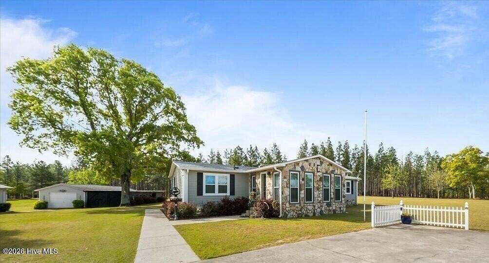 3.13 Acres of Land with Home for Sale in Hamlet, North Carolina