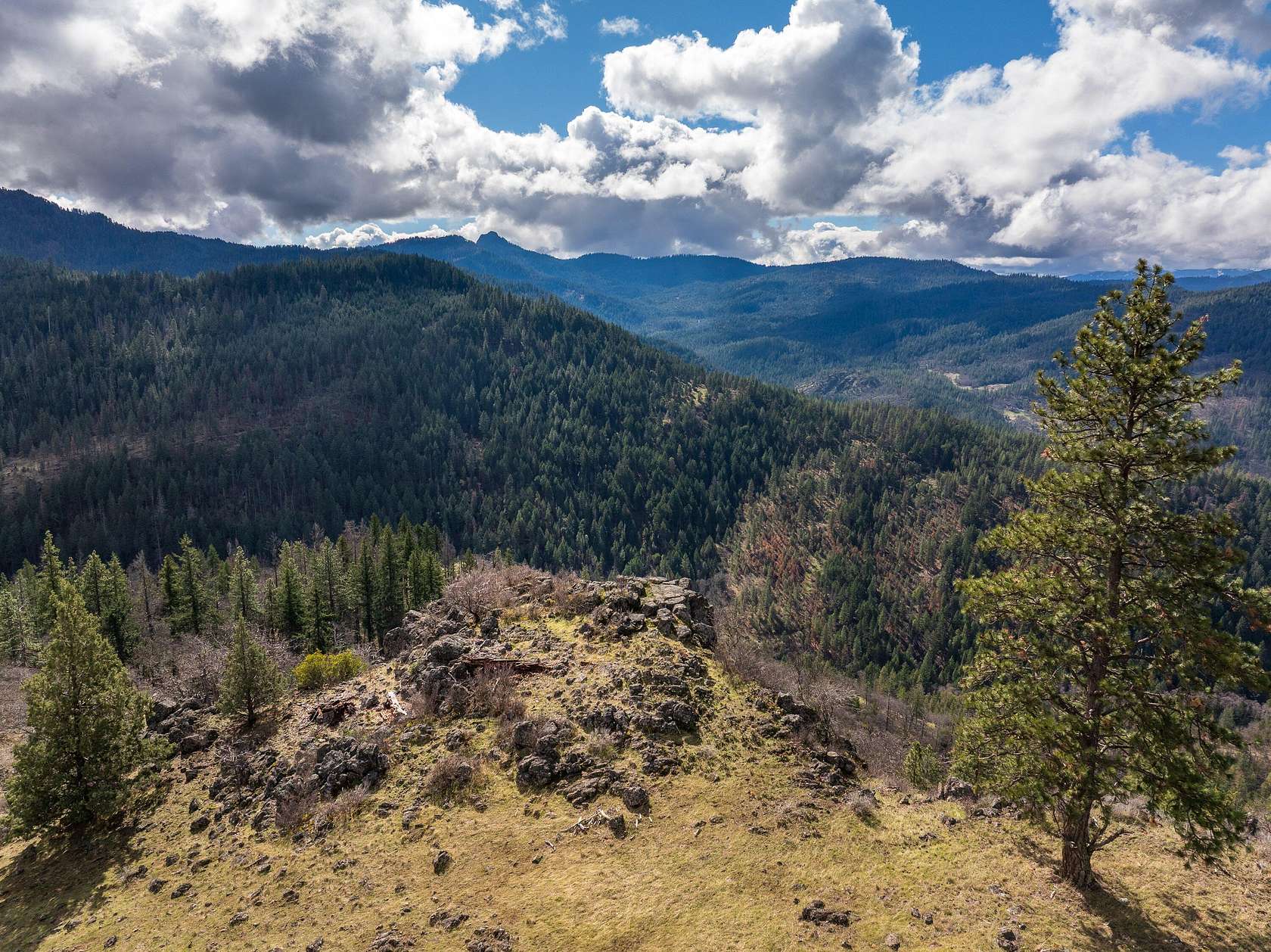349 Acres of Recreational Land for Sale in Ashland, Oregon