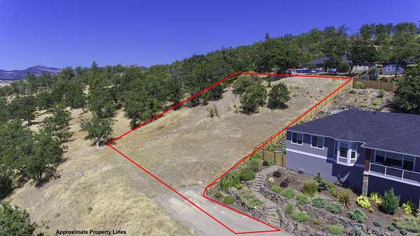 0.33 Acres of Residential Land for Sale in Eagle Point, Oregon