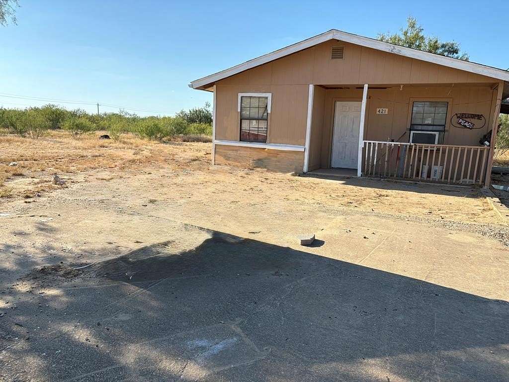 2 Acres of Land with Home for Sale in Carrizo Springs, Texas