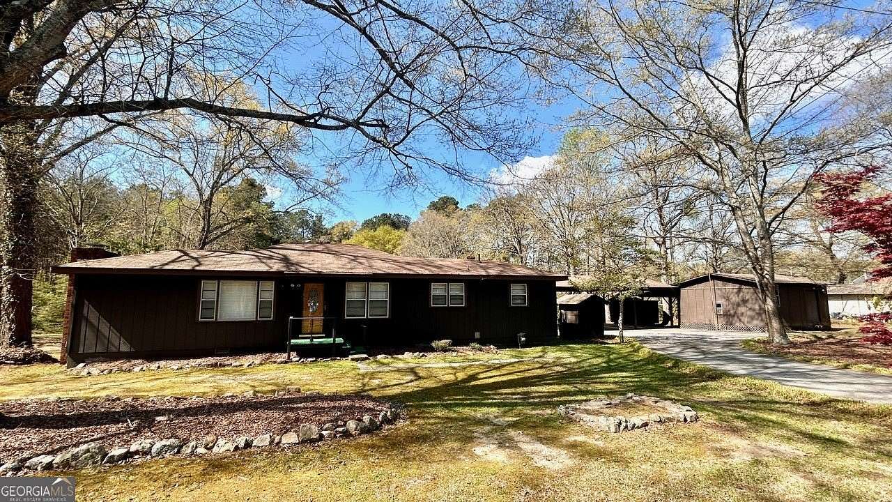 2 Acres of Land with Home for Sale in Rome, Georgia