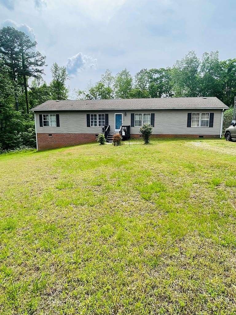 12.4 Acres of Land with Home for Sale in Alton, Virginia