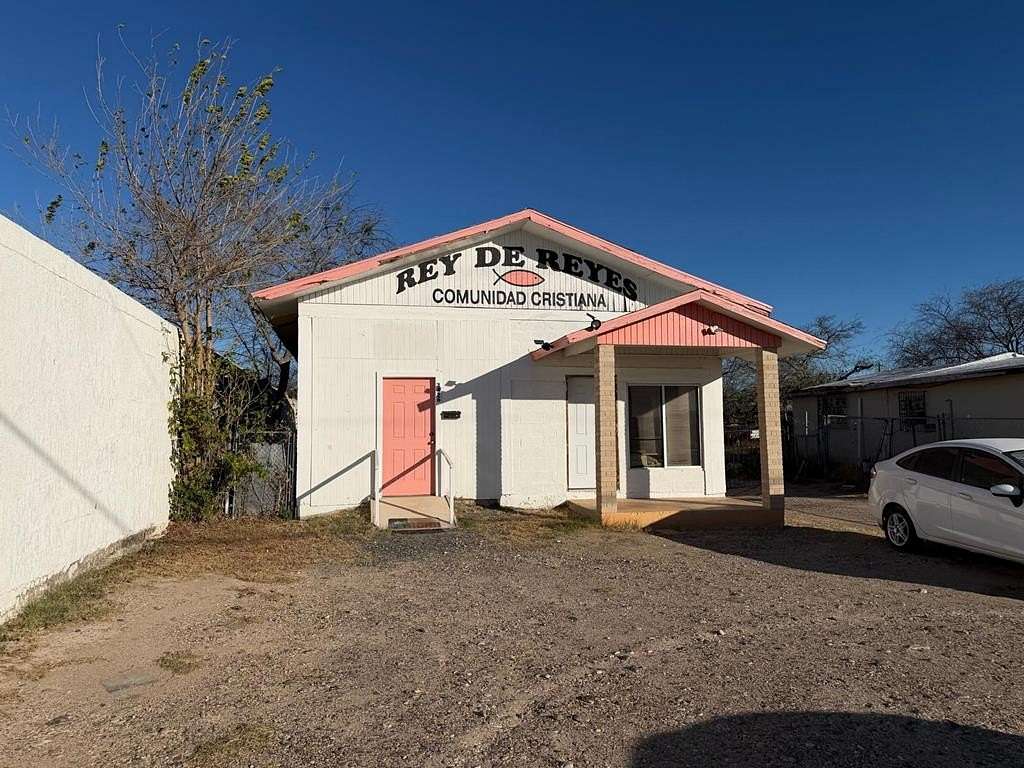 0.26 Acres of Mixed-Use Land for Sale in Eagle Pass, Texas