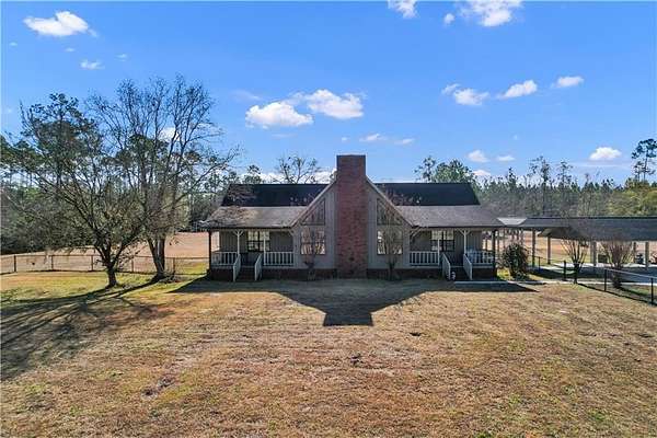4.89 Acres of Land with Home for Sale in Fargo, Georgia