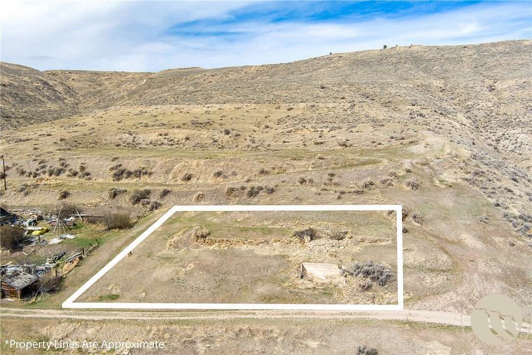 0.32 Acres of Land for Sale in Bearcreek, Montana