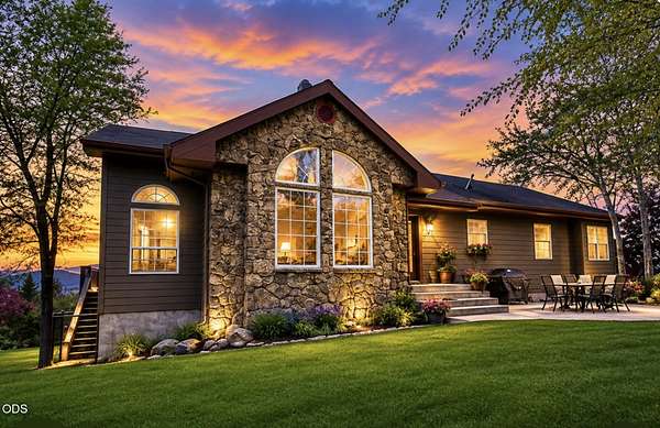 26.8 Acres of Recreational Land with Home for Sale in Klamath Falls, Oregon