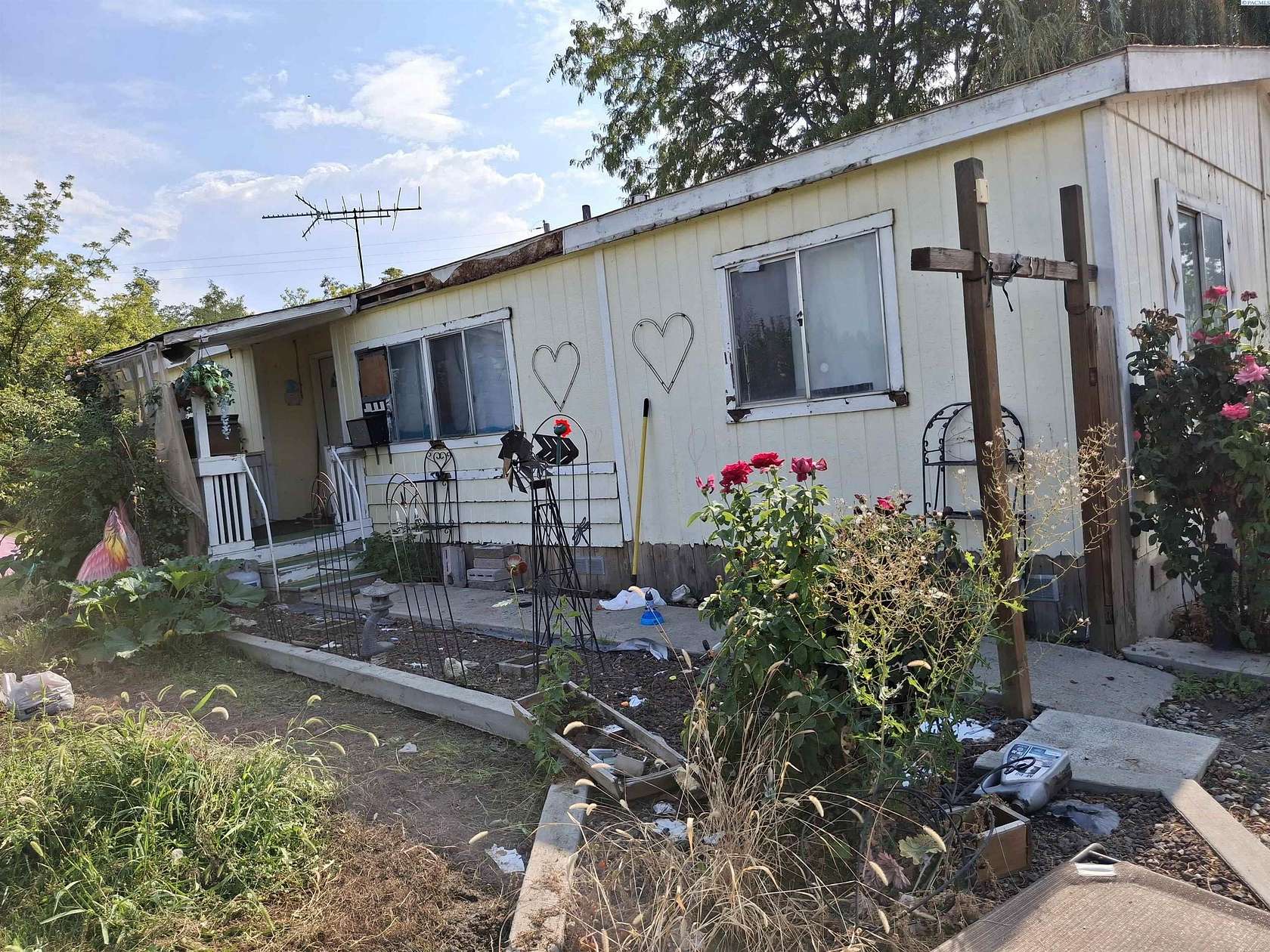 2.8 Acres of Land with Home for Sale in Granger, Washington