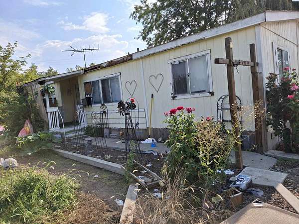 2.8 Acres of Land with Home for Sale in Granger, Washington