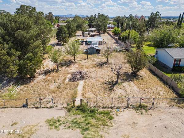0.25 Acres of Residential Land for Sale in Vinton, Texas