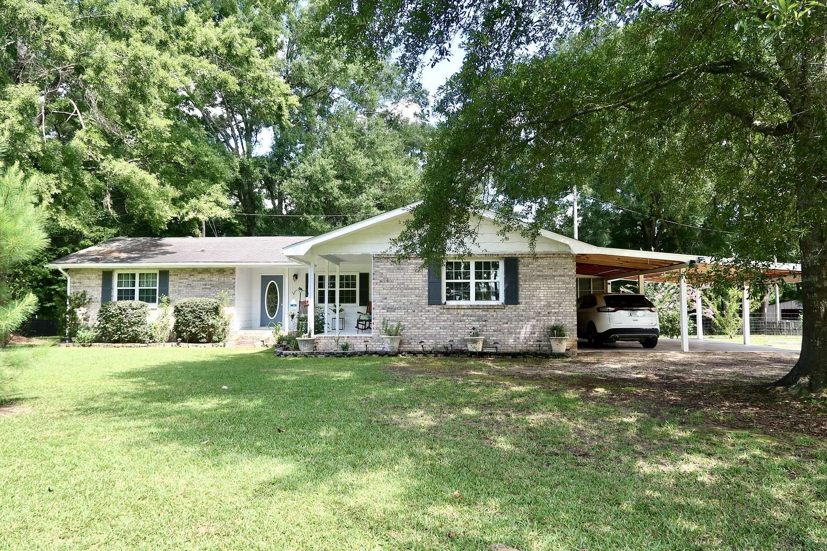 2 Acres of Land with Home for Sale in Columbia, Mississippi
