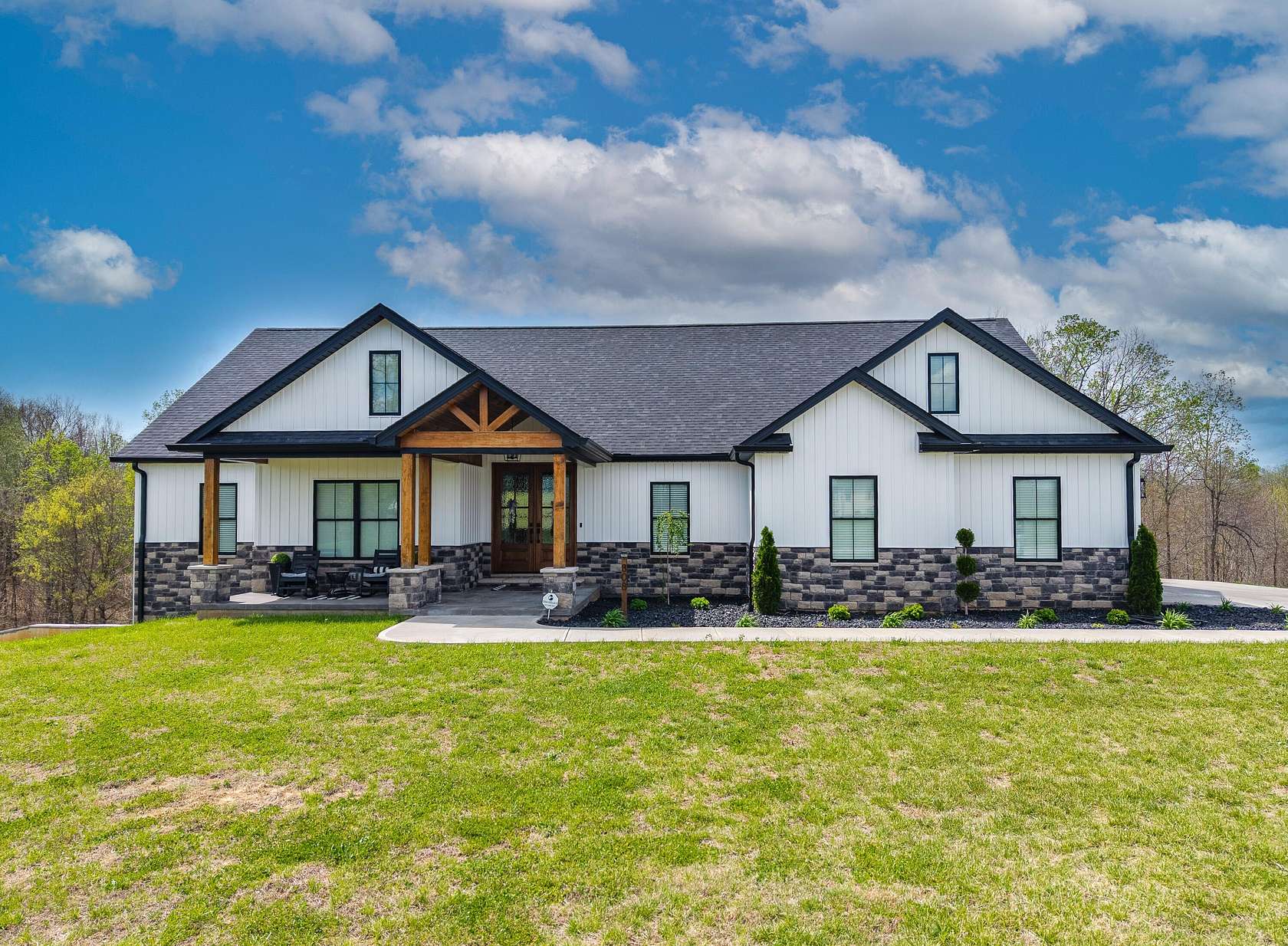 4.2 Acres of Land with Home for Sale in Somerset, Kentucky