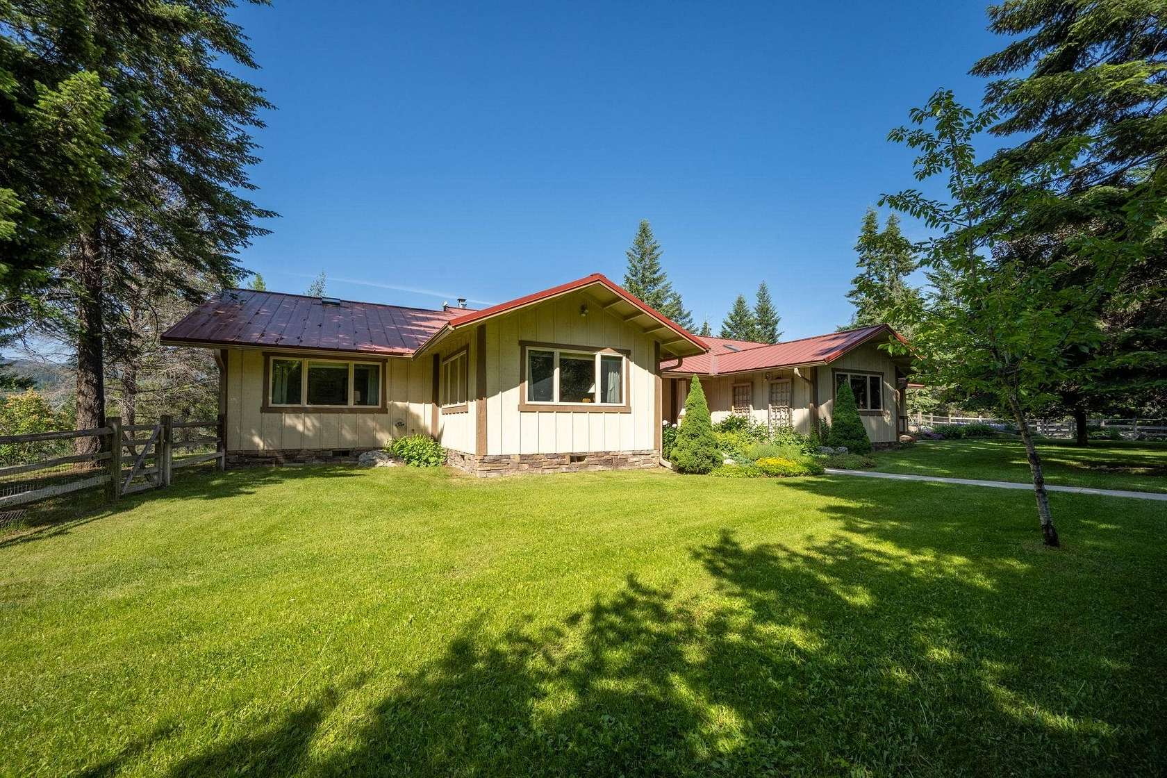 28 Acres of Land with Home for Sale in Newport, Washington