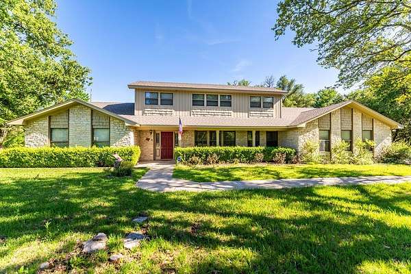 2.1 Acres of Land with Home for Sale in Waco, Texas