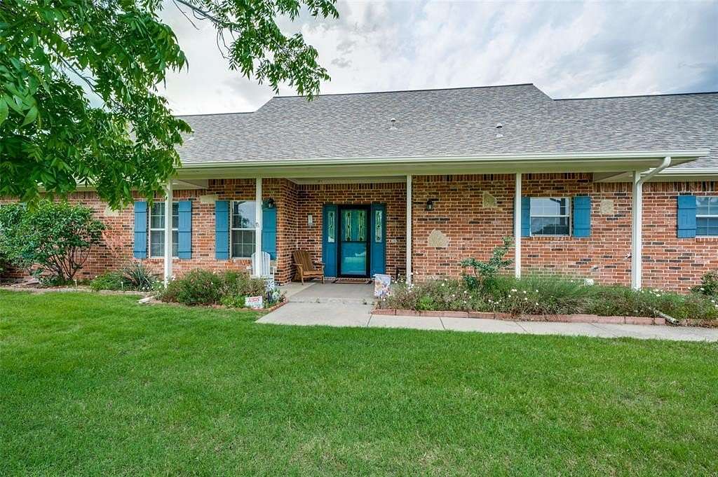 1.59 Acres of Land with Home for Sale in Aubrey, Texas