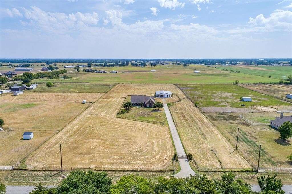 5.26 Acres of Land with Home for Lease in Pilot Point, Texas