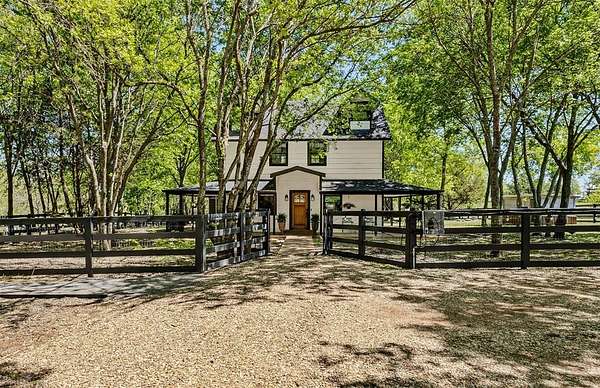 11.2 Acres of Land with Home for Sale in Trenton, Texas