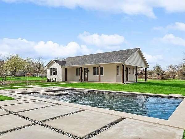 5 Acres of Land with Home for Lease in Argyle, Texas