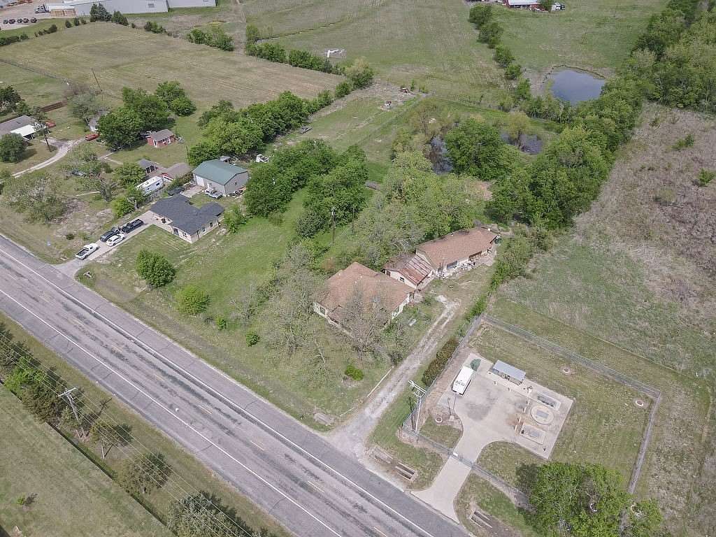 2 Acres of Improved Mixed-Use Land for Sale in Greenville, Texas