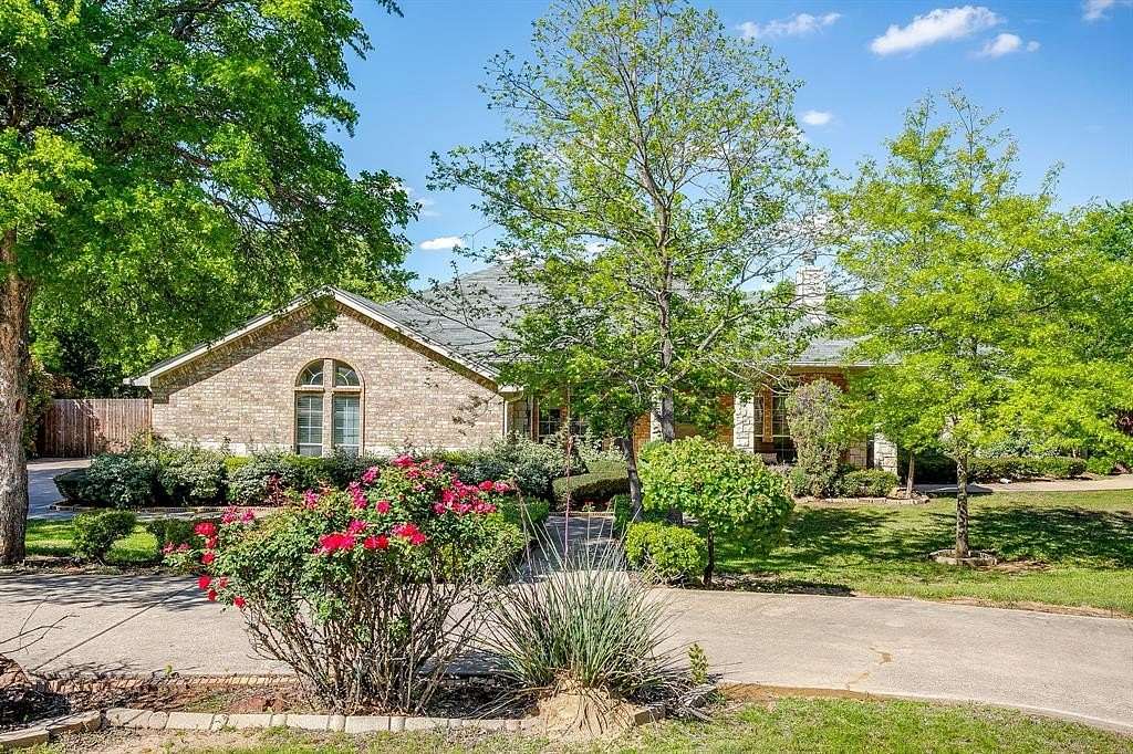 1.65 Acres of Land with Home for Sale in Burleson, Texas