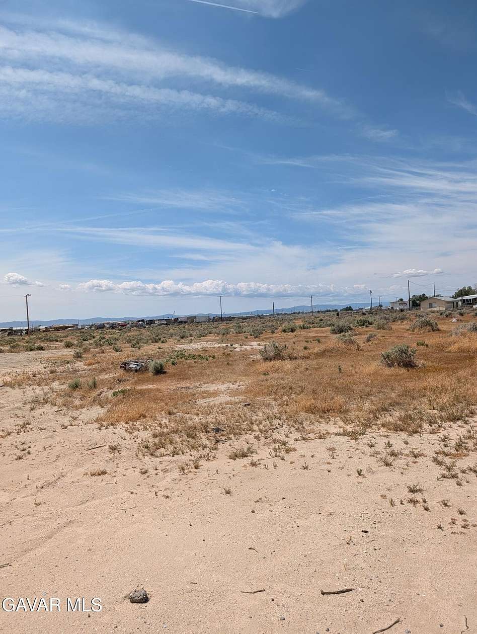 2.28 Acres of Residential Land for Sale in Rosamond, California