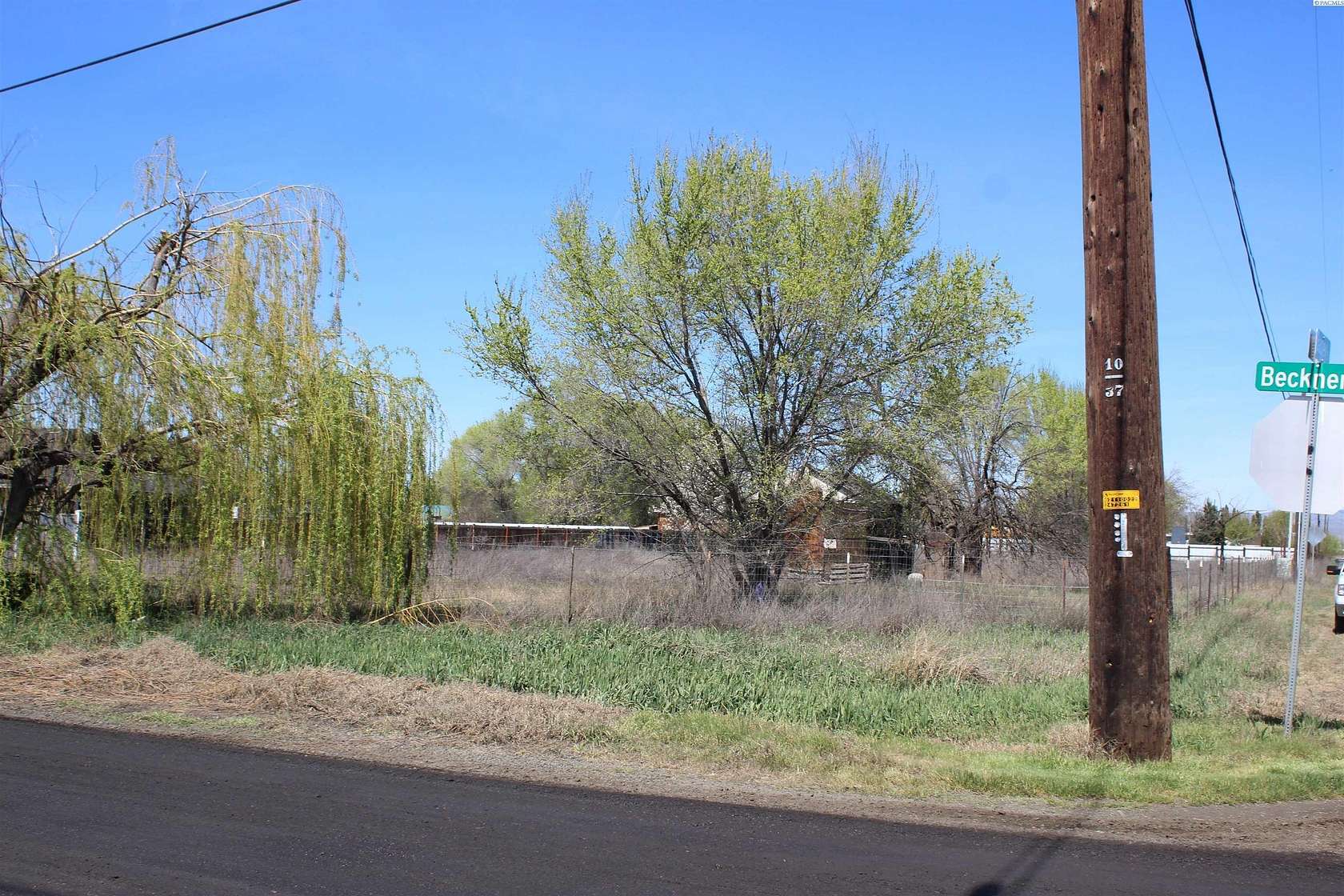 0.79 Acres of Residential Land for Sale in Sunnyside, Washington