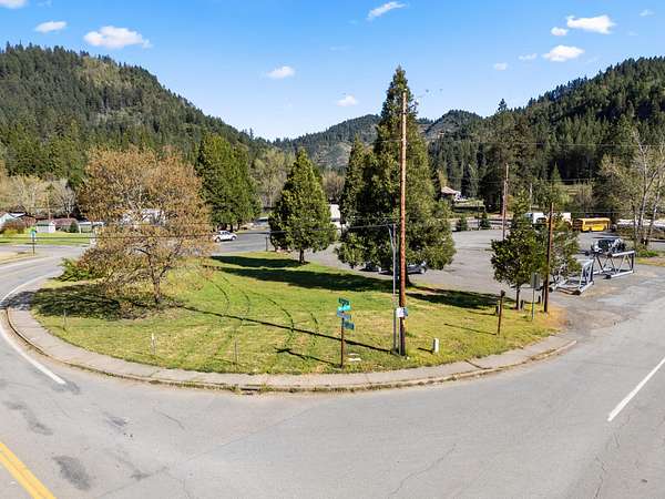 0.56 Acres of Commercial Land for Sale in Wolf Creek, Oregon
