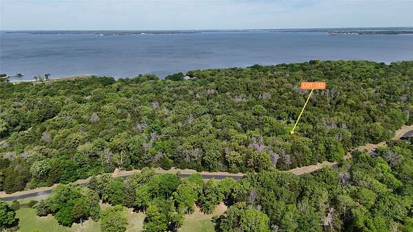 1.34 Acres of Residential Land for Sale in Streetman, Texas