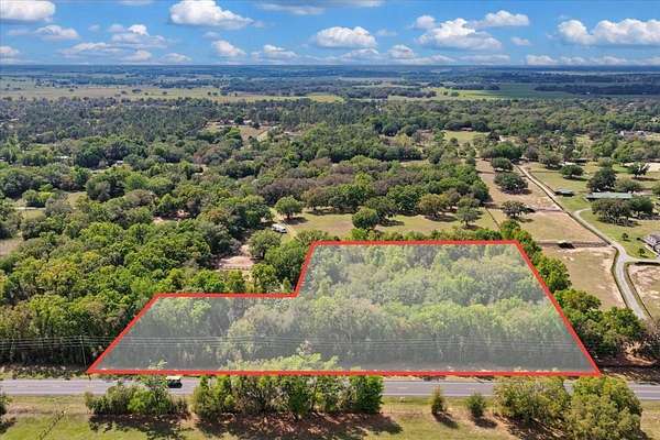 5 Acres of Land with Home for Sale in Morriston, Florida